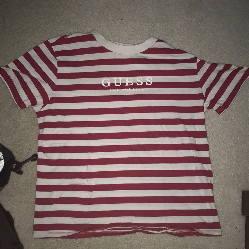 I am selling a guess t shirt.